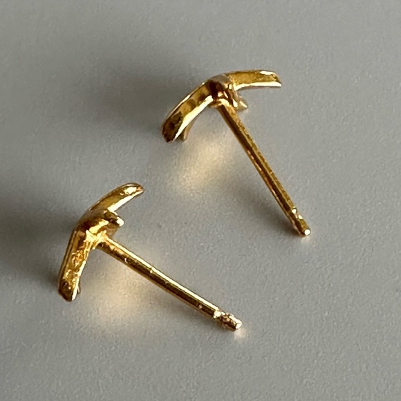 24k Gold Vermeil Starfish Stud Earrings - Picture 8 of 11
